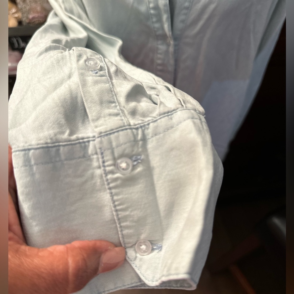 NWOT light blue Oxford, button-down, long sleeve tea - Picture 3 of 9